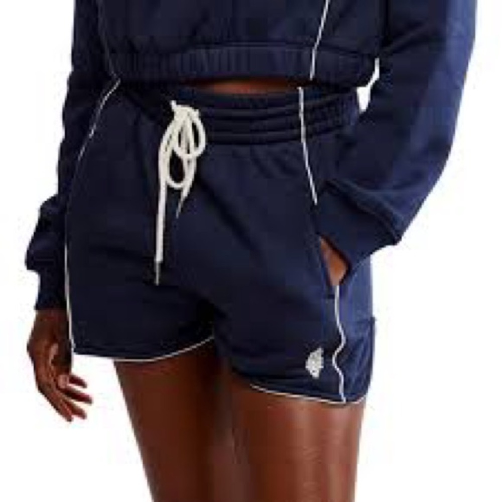 Free People Movement seeing double navy and white shorts size Large NWOT